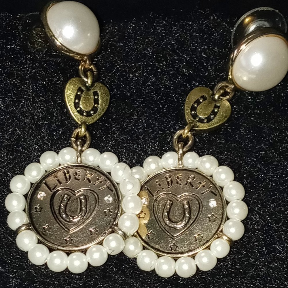 betsey johnson earrings